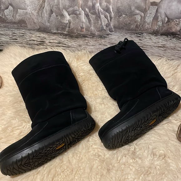 Manitoba mukluks leather shearling lined boots - Picture 5 of 9